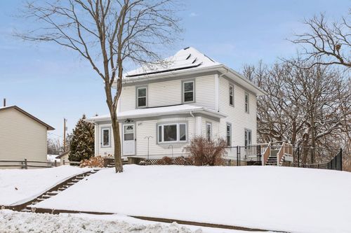 806 15th Ave N, South Saint Paul, MN, 55075-1418 | Card Image