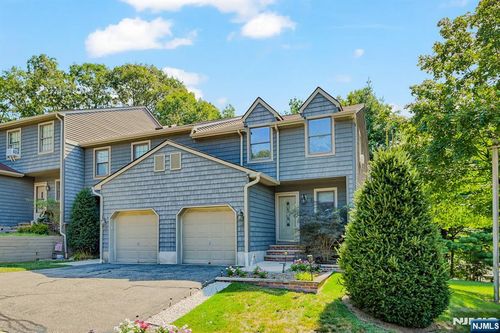 14 Mountain Ridge Rd, Bloomingdale, NJ, 07403-1068 | Card Image