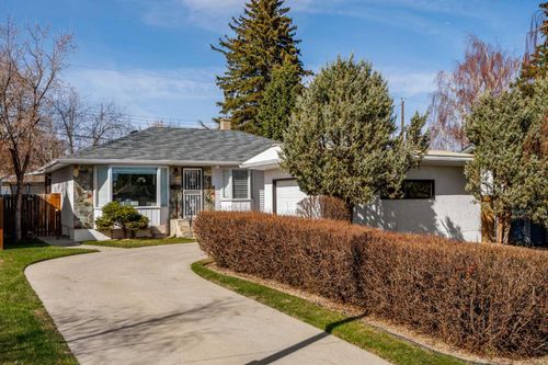 4716 26 Ave Sw, Calgary, AB, T3E0R2 | Card Image