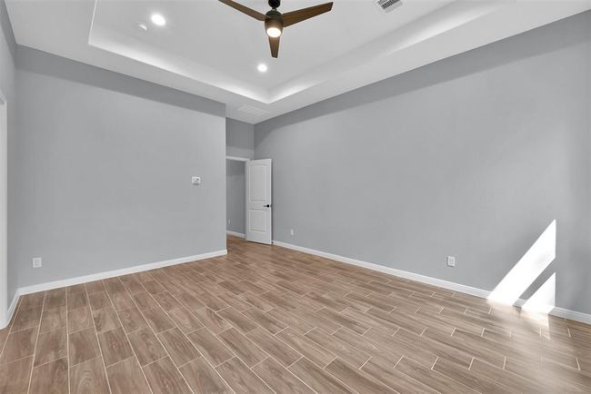 7 Pilot Pt, House other with 4 bedrooms, 5 bathrooms and 3 parking in Conroe TX | Image 25