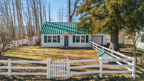 52712 Highway 62, Fort Klamath, OR, 97626-3423 | Card Image