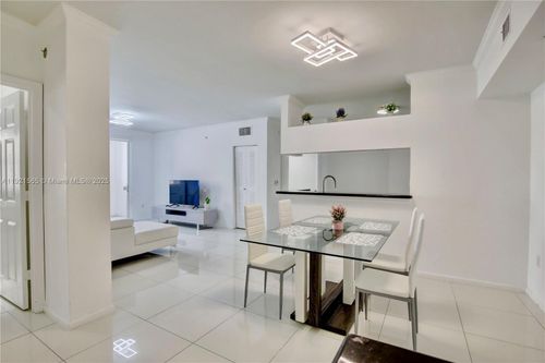 apt-1712-17100 N Bay Rd, Sunny Isles Beach, FL, 33160-3459 | Card Image