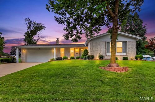 3020 Mockingbird Dr, Saint Charles, MO, 63301-1273 | Card Image