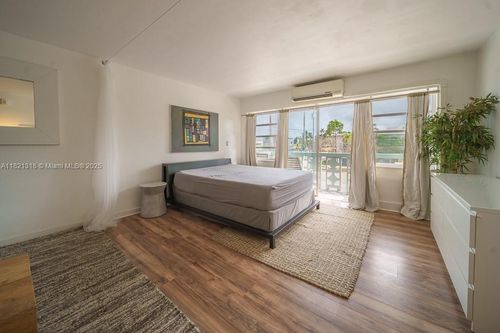 apt-202-1100 11th St, Miami Beach, FL, 33139-4831 | Card Image