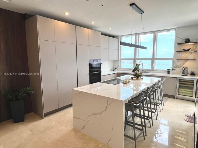 APT-4505 - 848 Brickell Key Dr, Condo with 3 bedrooms, 4 bathrooms and null parking in Miami FL | Image 26