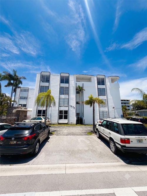 401-1075 93rd St, Bay Harbor Islands, FL, 33154-2352 | Card Image