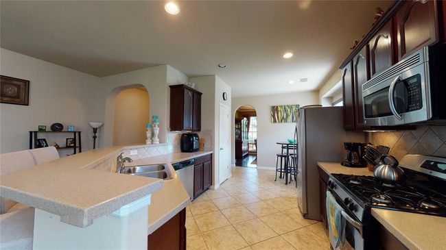 13112 Southern Way Ln, House other with 3 bedrooms, 2 bathrooms and 2 parking in Pearland TX | Image 10