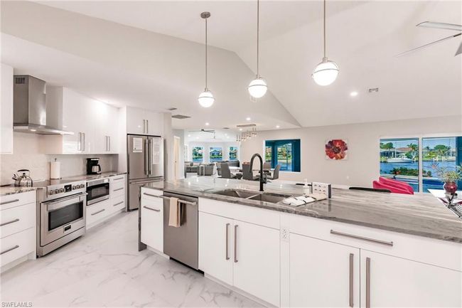 261 Venezia Ct, House other with 3 bedrooms, 4 bathrooms and 2 parking in PUNTA GORDA FL | Image 11