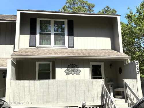 222 Highpoint Dr, Diamondhead, MS, 39525-3733 | Card Image