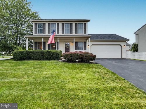 215 Fencepost Ln, PALMYRA, PA, 17078-8727 | Card Image