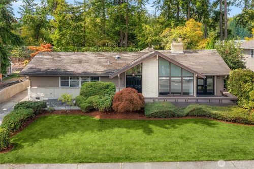 1635 180th Ave Ne, Bellevue, WA, 98008-3236 | Card Image