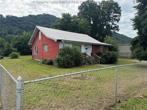5202 Church Dr, Malden, WV, 25306-6218 | Card Image