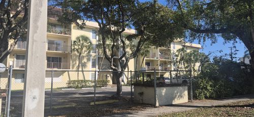 apt-316c-11905 Ne 2nd Ave, North Miami, FL, 33161-6158 | Card Image