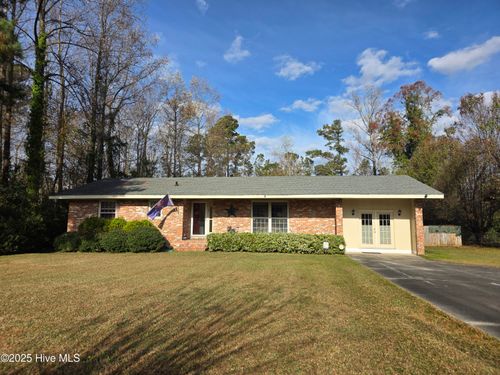 88 Country Club Rd, Whiteville, NC, 28472-9129 | Card Image