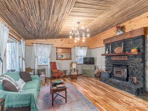 83 Rocky Ridge Road, Balsam, NC, 28707 | Card Image