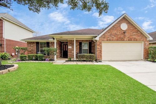 3527 Wellington Drive, Pearland, TX, 77584 | Card Image