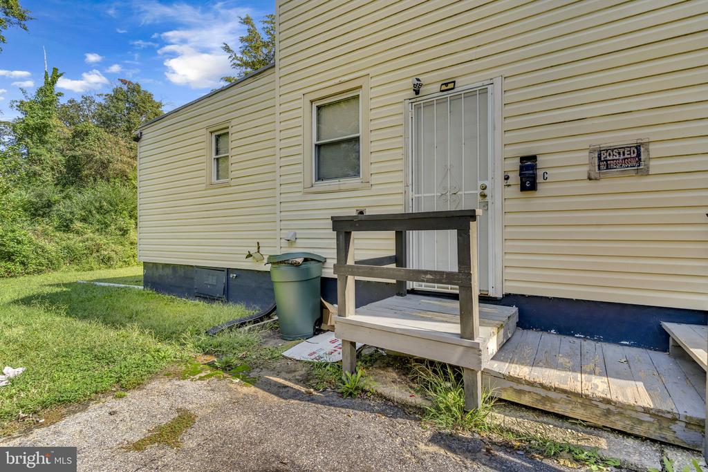 Residential Lease in LEXINGTON PARK 4