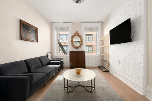 5a-71 Sullivan St, New York, NY, 10012-4332 | Card Image