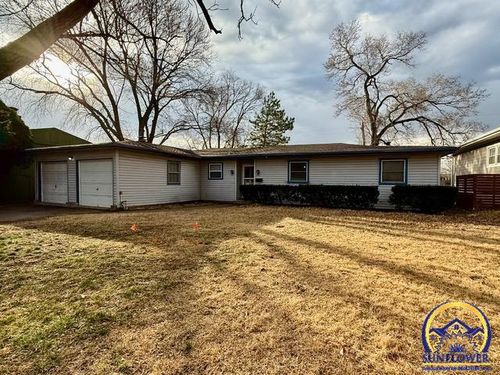 1727 W 26th St, Lawrence, KS, 66046-4207 | Card Image