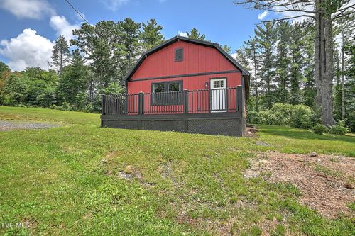 468 Sokassa Rd, Newland, NC, 28657-9765 | Card Image