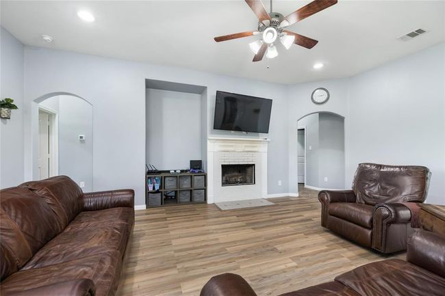 923 Lake View Dr, House other with 4 bedrooms, 2 bathrooms and 2 parking in Montgomery TX | Image 15