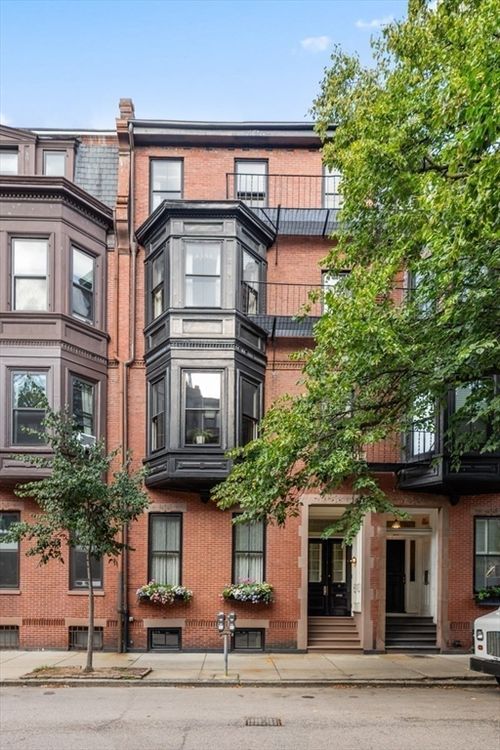 18 Hereford St, Boston, MA, 02115-1613 | Card Image