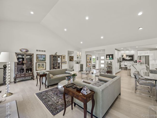11-web-or-mls-P2199646.jpg | Image 9