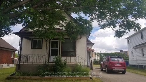 5740 E Desson Avenue E, Niagara Falls, ON, L2G3T4 | Card Image