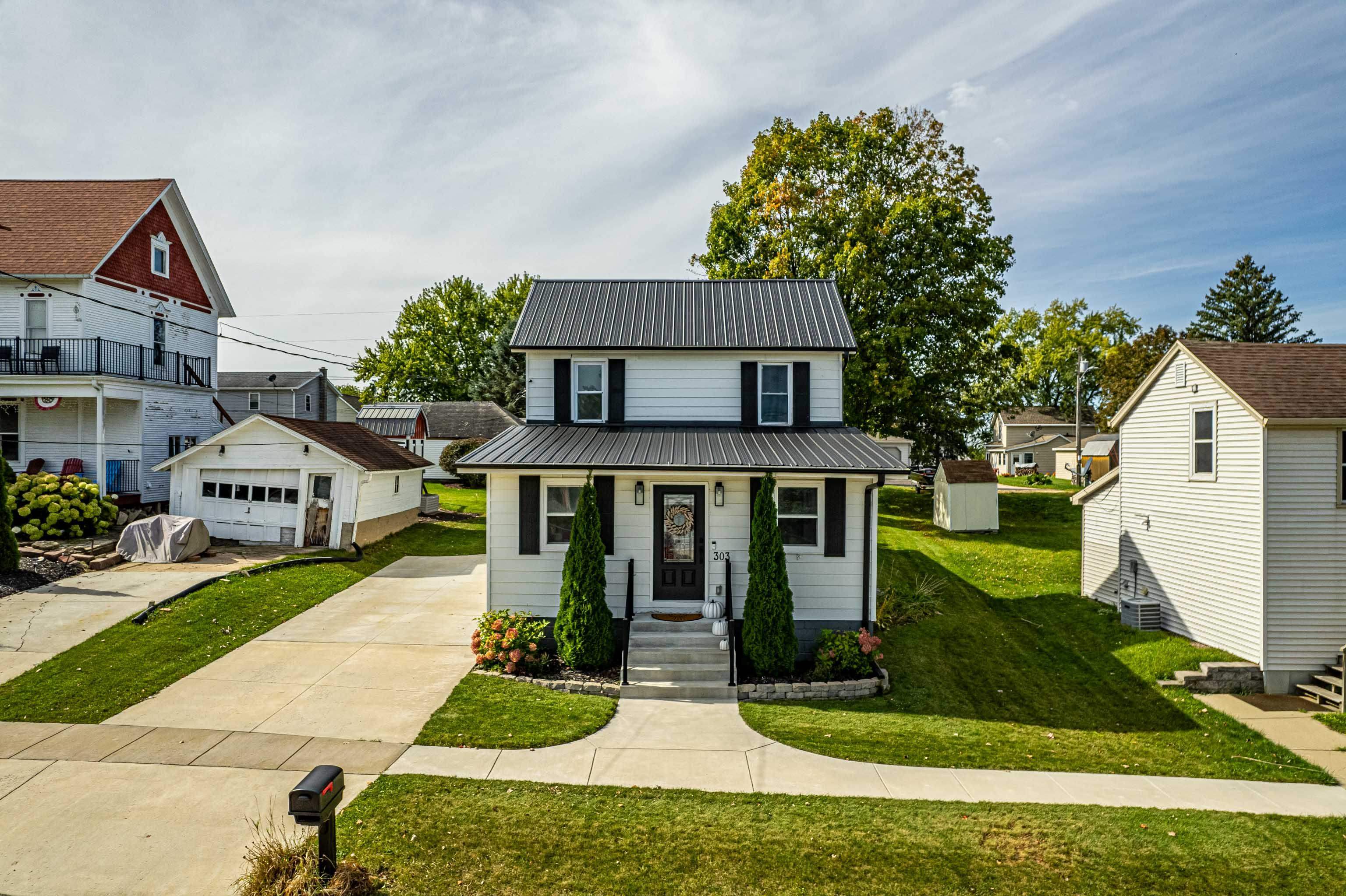 Kenzie St, Barneveld, WI 53507