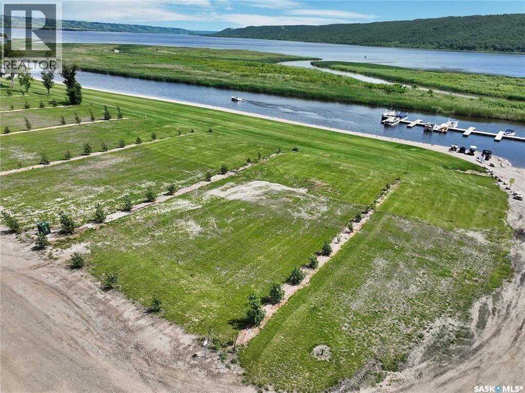 Land in West End 4
