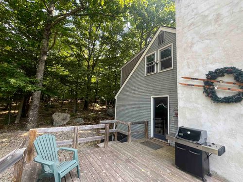 64 Quarry Ln, North Conway, NH, 03860-5558 | Card Image