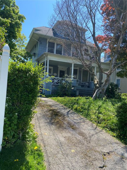 196 Elm St, New Rochelle, NY, 10805-1521 | Card Image