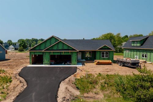 11512 Crescent Dr, Empire, MI, 49630 | Card Image