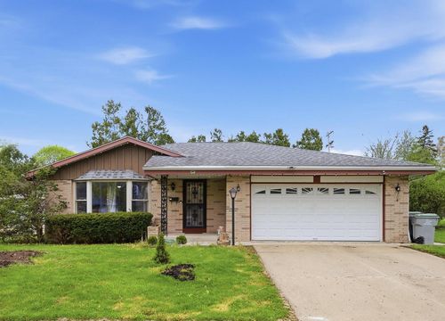 8324 W Denver Avenue, Milwaukee, WI, 53223 | Card Image