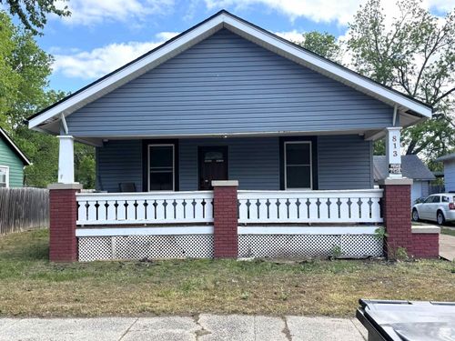 813 W Elm St, Salina, KS, 67401-2101 | Card Image