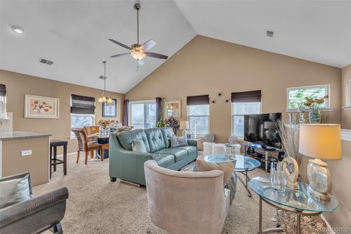 13-29104 Philadelphia Dr, Chesterfield, MI, 48051-3781 | Card Image