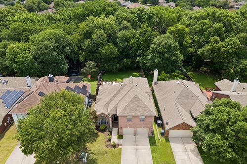 800 Wooded Creek Ln, Mckinney, TX, 75071-3266 | Card Image