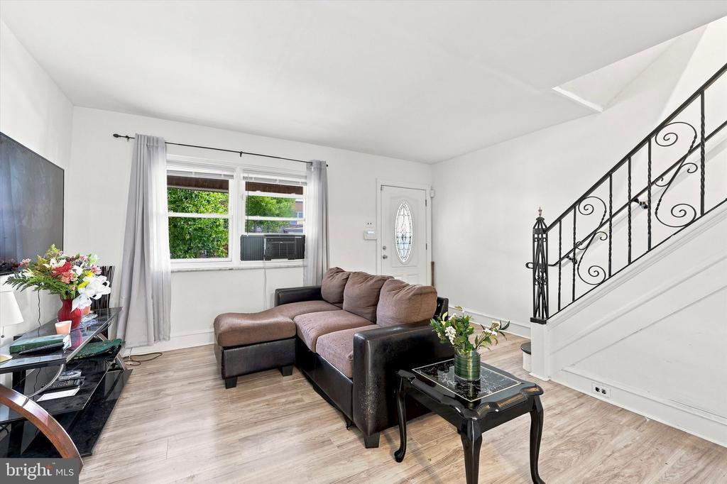 Residential in PHILADELPHIA 4