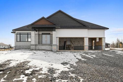 79 Hogan Dr, Mcnab/Braeside, ON, K7S | Card Image