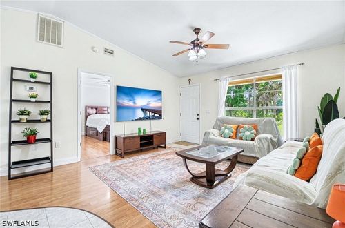 311 2nd St Se, Naples, FL, 34117-9312 | Card Image