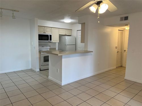 unit-106-1226 Bermuda Lakes Ln, KISSIMMEE, FL, 34741-2174 | Card Image