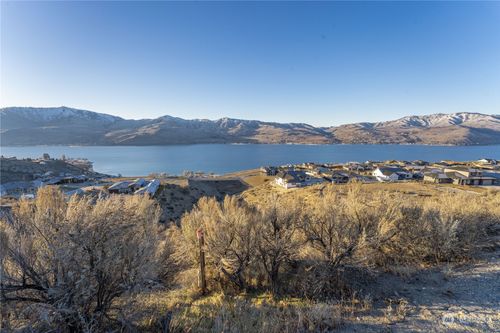 270 Crystal Dr, Chelan, WA, 98816-9588 | Card Image