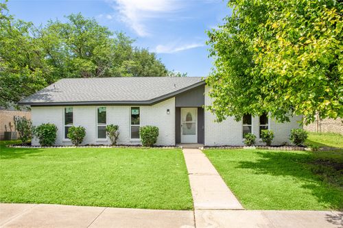 1021 Pleasant Valley Rd, Garland, TX, 75040-4837 | Card Image