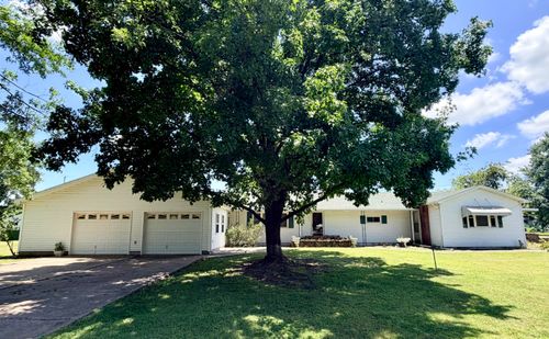 301 E Church Ave, Fairland, OK, 74343-4303 | Card Image