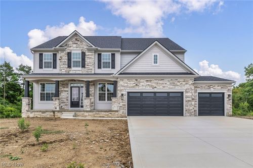883 White Willow Ln, Brunswick, OH, 44212-5211 | Card Image