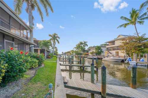 a4-1537 Chesapeake Ave, NAPLES, FL, 34102-2406 | Card Image