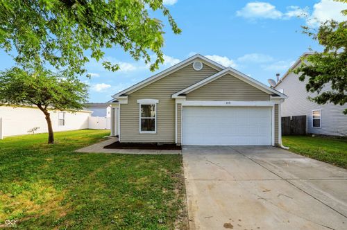 753 Indigo Ct, Greenfield, IN, 46140-7018 | Card Image
