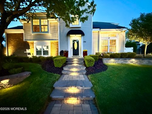 194 Kentucky Way, Freehold, NJ, 07728-4653 | Card Image