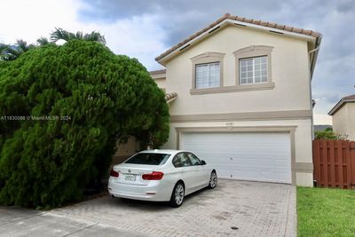 10761 Nw 52nd St, House other with 4 bedrooms, 2 bathrooms and null parking in Doral FL | Image 1