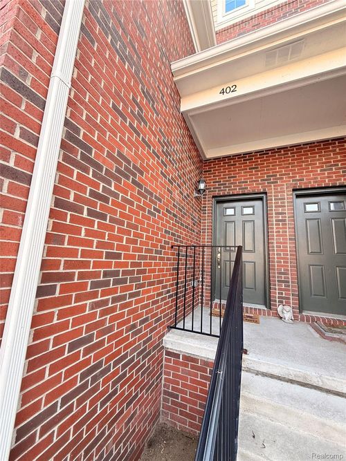 403-403 Legato Dr, Walled Lake, MI, 48390-3425 | Card Image